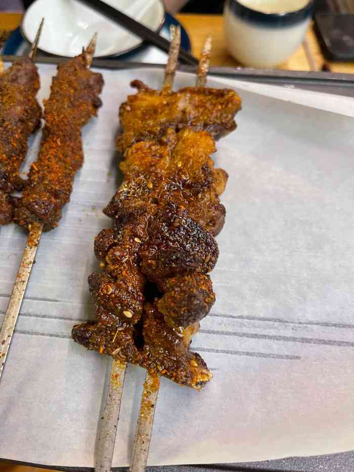 [薄荷]环境: 怀旧复古港式风格,十几桌的样子,在员村南街的一个小巷子