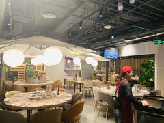 大堂-日进一片海.生腌海鲜火锅.宵夜烧烤(三里屯总店)