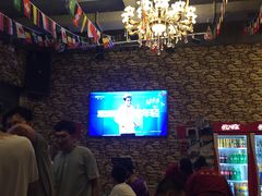 等位区-老五烧烤(盘金华府总店)