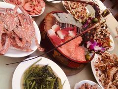 -三亚火车头万人海鲜广场