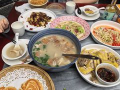 -蔼若春.传承三十年云南菜(金碧公园店)