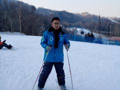 -亚布力新体委滑雪场