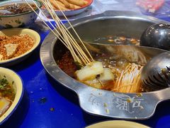 -马路边边串串香(苗栗路店)