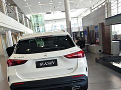 -天津波士信达奔驰4S店(卫津南路店)