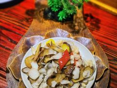 百合炒牛肝菌-云来居素食馆(南山店)
