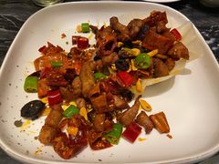 香脆菌香猪颈肉-大理实力希尔顿酒店御璽中餐厅YUXI – CHINESE RESTAURANT