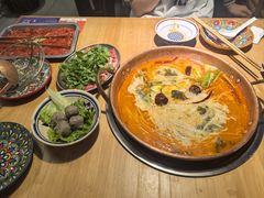 -洱火云南酸菜牛肉火锅(石景山当代商城店)