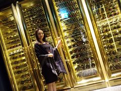 黄金酒柜-迪拜帆船酒店海底餐厅