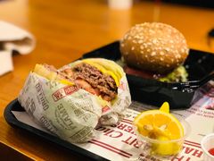 -The Habit Burger Grill 哈比特汉堡(复兴soho店)