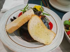 白酒黄油汁烩贻贝-HuaTa 花榻·花忆西葡餐厅(虹桥南丰城店)