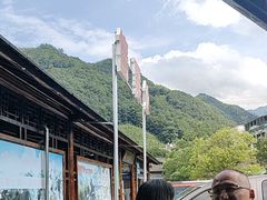 -安吉龙王山峡谷漂流