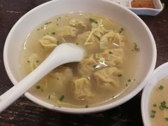 鲜肉小馄饨-东泰祥生煎馆(重庆北路店)