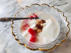 -成都中升之星奔驰4S店