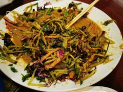 -鑫渔港海鲜本地菜·山海关浑锅(东戴河店)