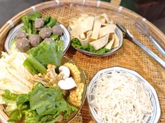 菌菇拼盘-云荷里·蒸汽石锅鱼·云南菜(中发百旺店)