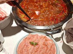 -茅草房·河畔园林火锅