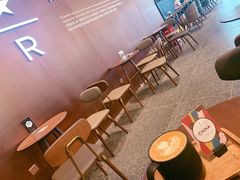 -星巴克臻选(上海虹桥新天地三店)