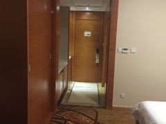 -无锡鼎尚皇冠酒店