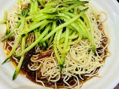 -肥肥虾庄·金牌油焖大虾(汉口城市广场店)