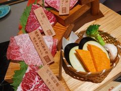 -山川小町·极番烧肉(新地假日广场店)