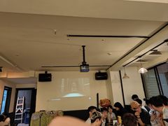 -Mx.cocktail bar