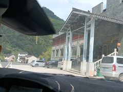 -江南大峡谷军事漂流