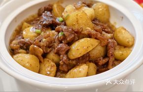 Shrimp Paste Stewed Beef Spine Tendons with Potatoes