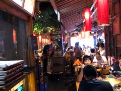 -野山舂·贵州现舂酸汤火锅(鸿通城店)