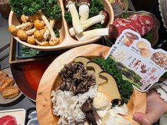 -楠小云·云南鲜菌·鲜牛自助火锅(九眼桥店)