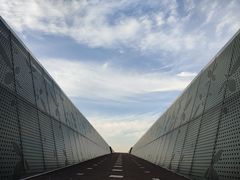 -南京眼步行桥