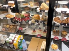 面包甜点陈列柜-星巴克(福州万象九宜城分店)