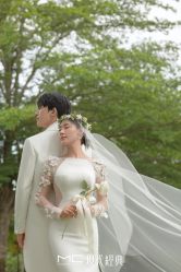 -现代经典婚纱摄影