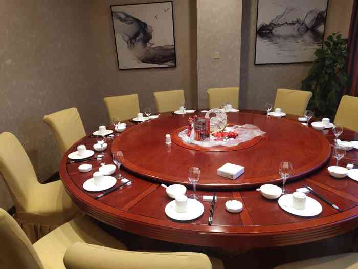 浒通大酒店(玉山路店)-"部门聚餐,选了比较老牌的酒店.这个饭店之.