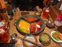 -巴卤社老火锅(财富店)