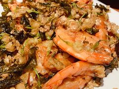 普洱茶香酥虾-云海肴·汽锅鸡·云南菜(天山百盛优客店)