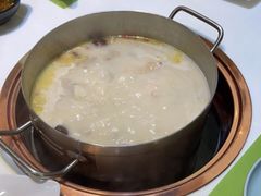 -洪氏嗨捞·猪肚鸡火锅(阳光天地店)