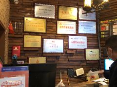-何师烧烤·香辣蟹·川菜·30年老品牌(太古里旗舰店)