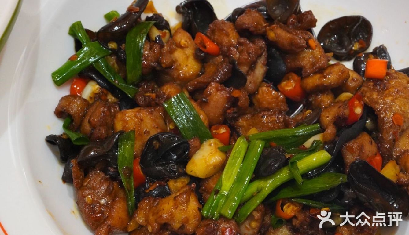这家湖南菜味道确实够味🉐就是太费饭了