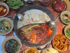 -赵美丽·重庆社区火锅·直营店(火车东站·中豪国际店)