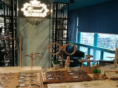 -Trend1881视光·蔡司视觉(领展广场店)
