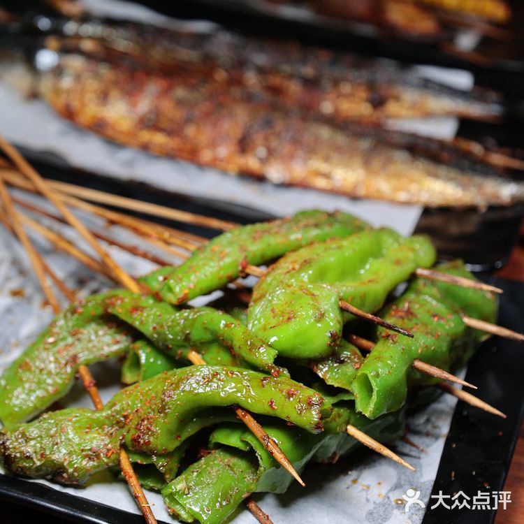 哪能又吃羊肉火锅又吃烧烤？来老北京涮羊肉吧！