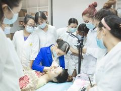 -首脑美容美发化妆美甲培训学校(龙岗校区)