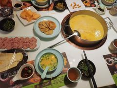 -洪氏嗨捞·猪肚鸡火锅(阳光天地店)