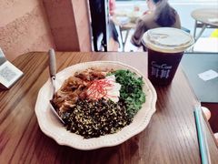 -CowCow其其·牛杂咖啡公司(六运店)