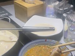 -尚尚仙·酸汤猪手·猪肚鸡火锅(华联万柳购物中心店)