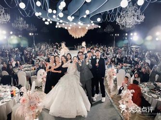 这么大气的婚纱不仅仅是一线城市才有