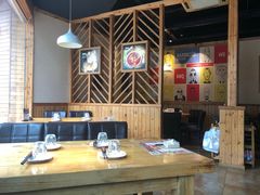 大堂-阿里巴巴海鲜烧烤家常菜(黄岛店)