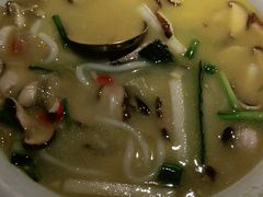 -蜜桃餐厅·伴山(湖滨商业街店)