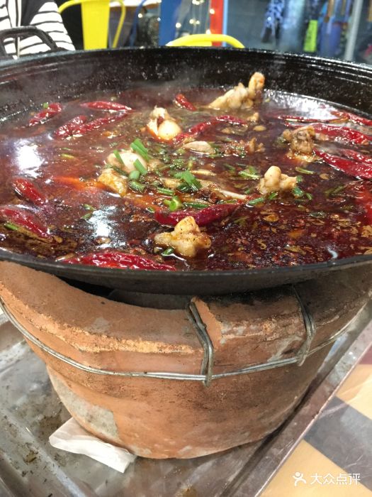 大学士吊锅串串·椒点蛙炉火锅(学士街总店)图片 - 第102张
