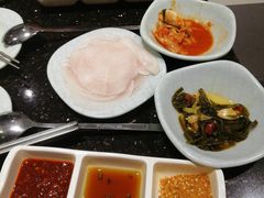 腌萝卜片-猪啊牛呀羊啊铜盘烤肉(正大广场店)